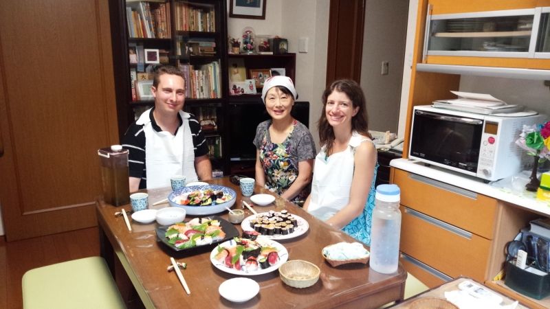 Tokyo Private Tour - Couples in Sushi party