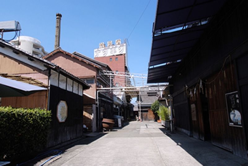 Himeji Private Tour - This region has good sake breweries because of production of good rice for making sake. Nadagiku is one of the good breweries. It has good restaurant which offers dishes having good match with sake. And also this brewery's ancestor is a father of French Judo.