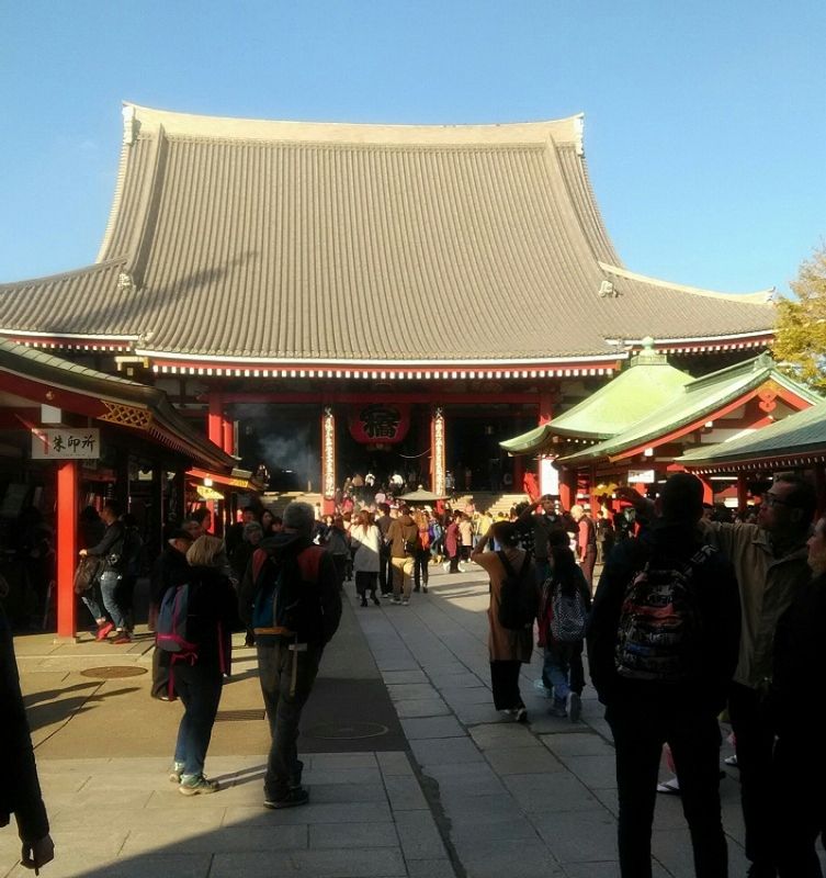 Tokyo Private Tour - Senso-ji temple. It has had a long history since 7th century, though it had reconstructions repeatedly.