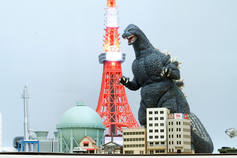 Tokyo Private Tour - This is the picuture of famous Tokyo Tower.  Even Gozilla visited here.   Why don't you ?