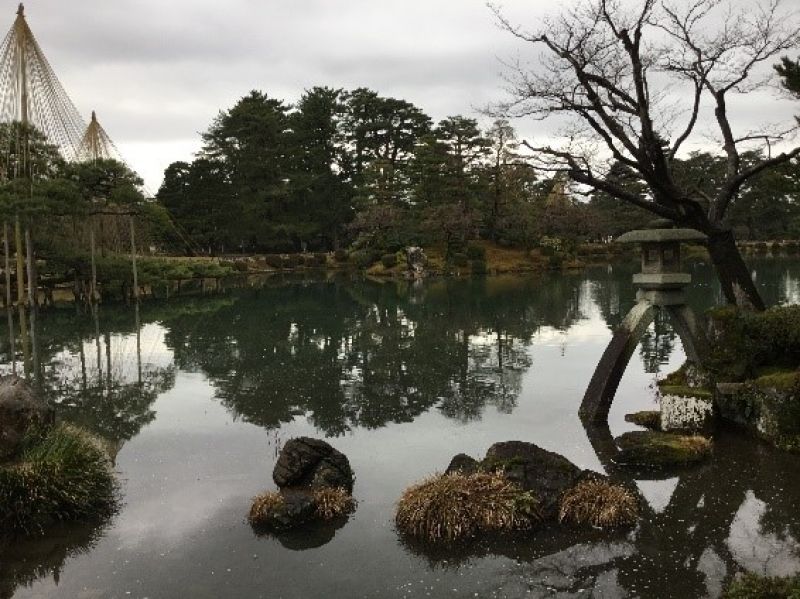 Kanazawa Private Tour - Beautiful scenery of Kotoji-Torou (garden lantern)