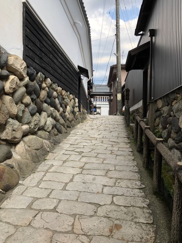 Gifu Private Tour - The path leading to "Sogi sui(spring water)" is the symbol of Gujo Hachiman