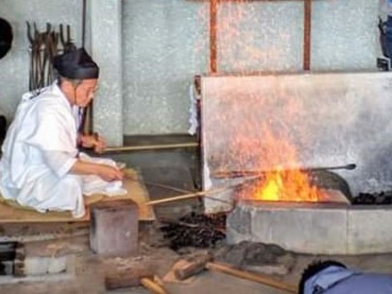 Gifu Private Tour - A demo shows forging at Seki Traditional Sword Museum. (for strengthening, flexibility, elegant perfection, etc.)