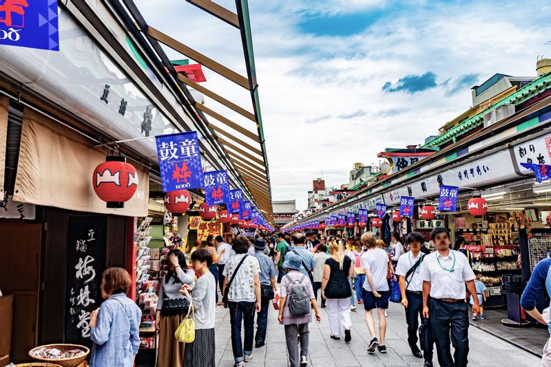 Tokyo Private Tour - Nakamise shopping street. About 90 small shops along street. 