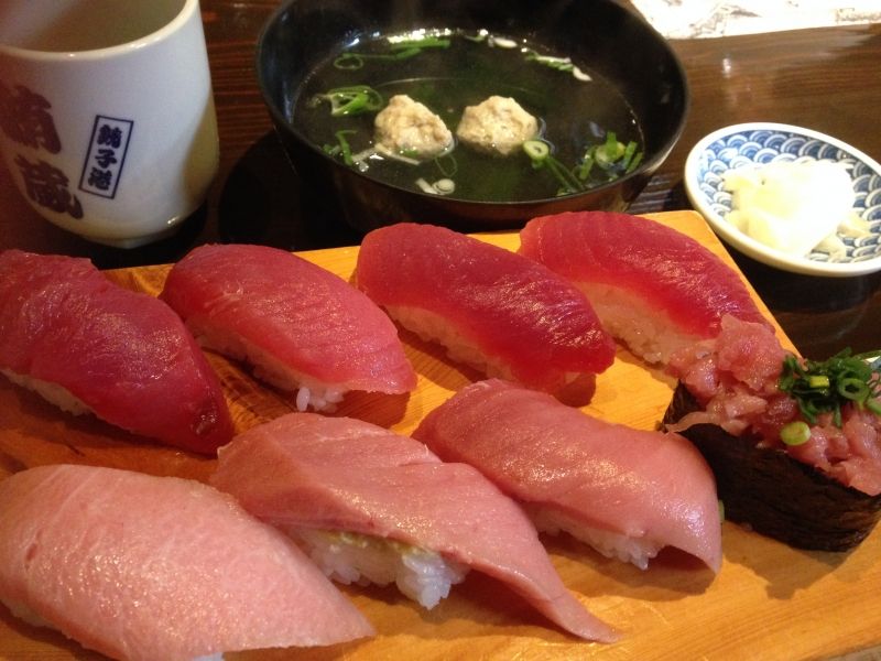 Tokyo Private Tour - Enjoy Sushi lunch at Tsukji Market!