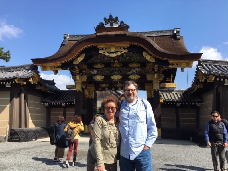 Kyoto Private Tour - Lovely couple in front of the gate of Nijojo Castle's place