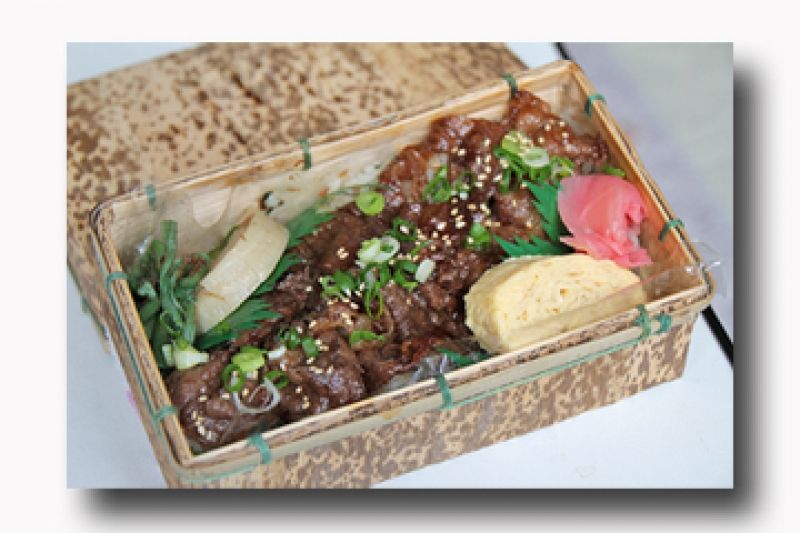 Wakayama Private Tour - Kumano Kodo hand-made Lunch box: Beef (1100 JPY)