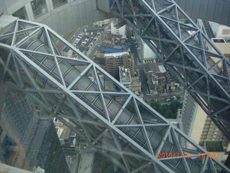 Osaka Private Tour - The escalators to and from the floating garden obsevatory.