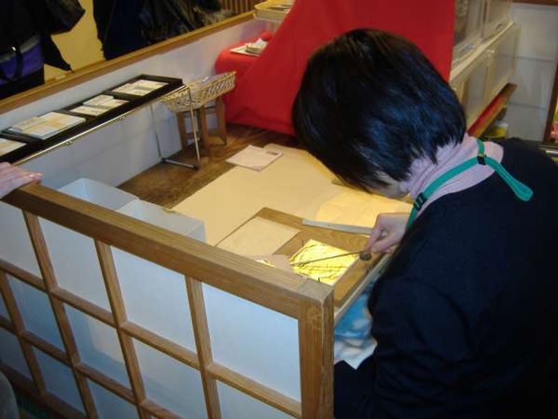 Kanazawa Private Tour - Gold leaf workshop.