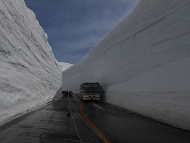 Ishikawa Private Tour - Big snow wall in Spring.