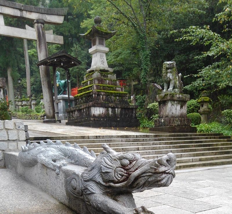 Gifu Private Tour - shrine gate, stone guardian dog and dragon