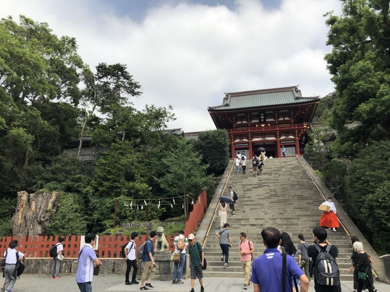 Tokyo Private Tour - Tsurugaoka Hachiman Shrine
This is the largest shrine in Kamakura revered as the Grand Guardian deity of the Kanto region. The shrine became the patron saint and spiritual foothold for samurai warriors and the belief that its deity was the protector of the nation spread throughout Japan.