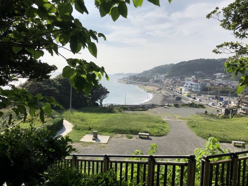 Tokyo Private Tour - Inamuragasaki park
We can command the panoramic view of Pacific Ocean together with the view of Enoshima and Mt Fuji from the top of the hill. This view was selected as one of 100 views of Mt Fuji in Kanto plain. This park is also known as film shooting spot of Southern all stars, a very popular Japanese pop group. (Not visit winter time)