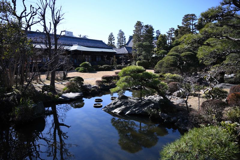 Tokyo Private Tour - (E) Shibamata - You can enjoy beautiful garden.