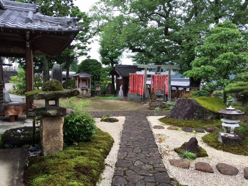 Gifu Private Tour - Une partie du jardin du temple KOFUKUJI de l’École de la Terre pure où vous ferez une promenade.