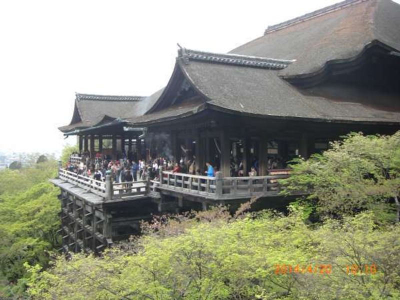 Kyoto Private Tour - Famous huge panoramic veranda of Kiyomizudera Temple.