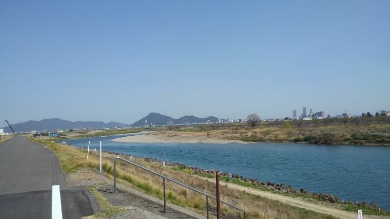 Gifu Private Tour - riverside scenery from the boat, it's so beautiful!