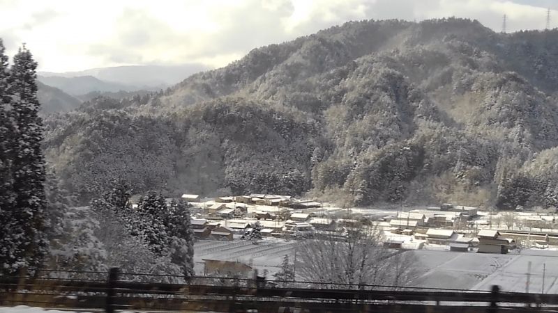 Takayama Private Tour - snowy scenery from the bus window