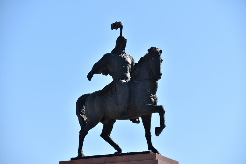 Bishkek Private Tour - Monument of Manas.