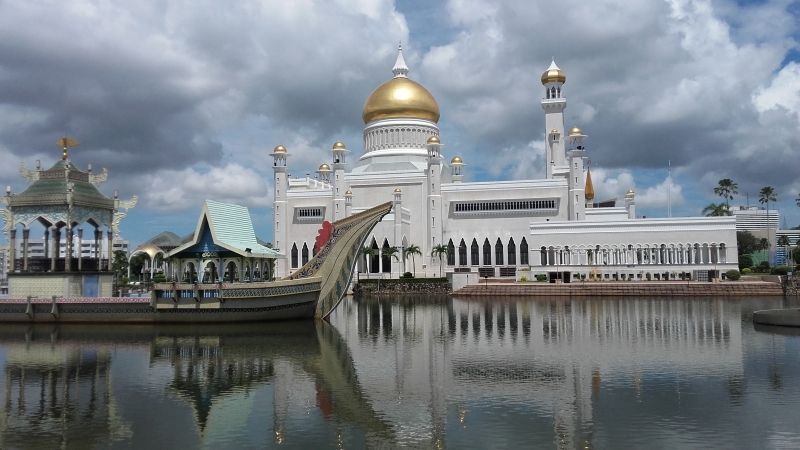 Bandar Seri Begawan Private Tour - Omar Ali Saifuddien Mosque