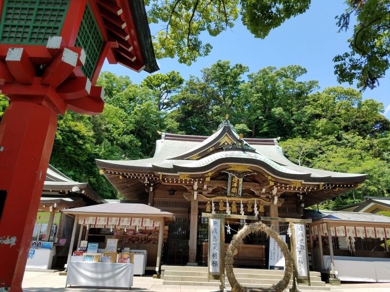 Kamakura Private Tour - 3.The Lower Shrine is dedicated to younger Sea Goddess. It was sponsored by 3rd Kamakura Shogun Sanetomo.