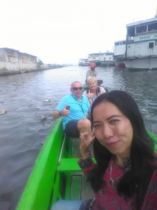 Jakarta Private Tour - boating at SUnda Kelapa Harbour.