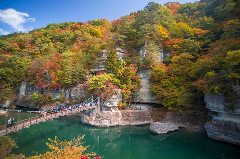 Fukushima Private Tour - To-no-hetsuri   
 natural monuments
A dynamic scenic spot with a series of oddly shaped rocks