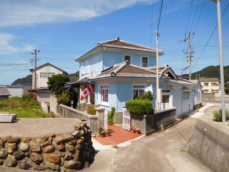 Wakayama Private Tour - Some people who came back to Mio with wealth built American style houses, that is why the village of Mio was called America-mura or American Village.