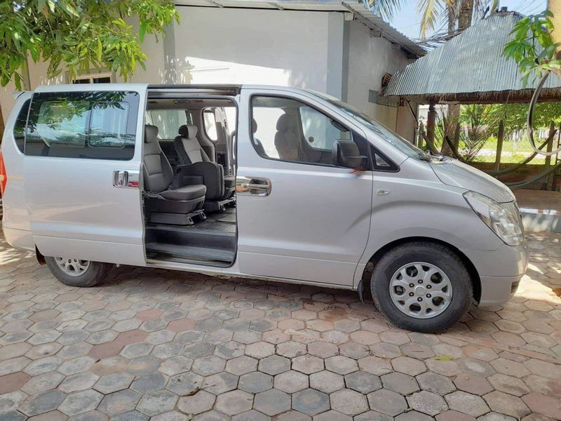 Siem Reap Private Tour - standard mini van