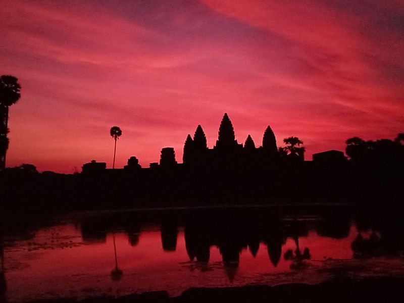 Siem Reap Private Tour - Sunrise View at Angkor Wat