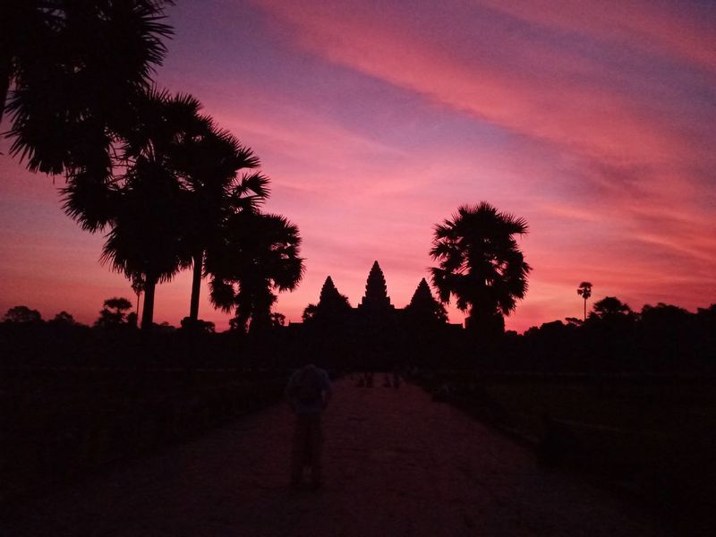 Siem Reap Private Tour - Sunrise View at Angkor Wat