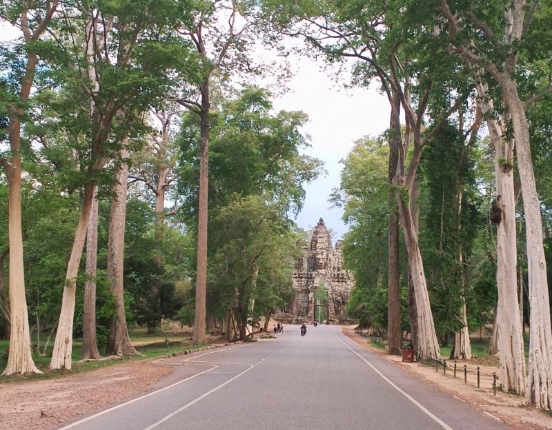 Siem Reap Private Tour - South Gate of Angkor Thom City