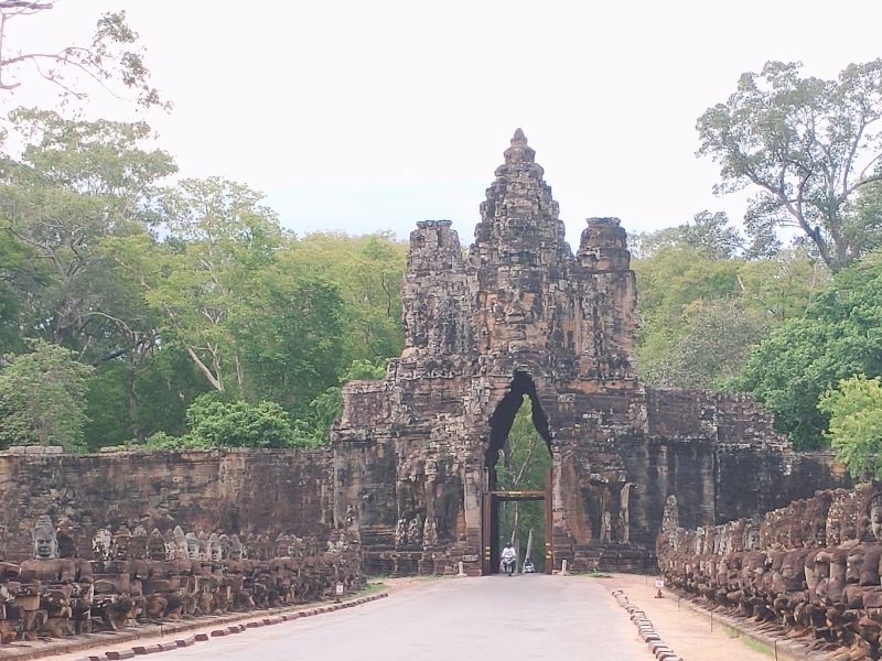 Siem Reap Private Tour - South Gate of Angkor Thom City