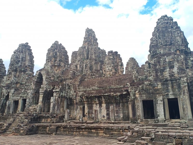 Siem Reap Private Tour - Bayon Temple, The Mahayana Buddhist Temple in Angkor Thom City