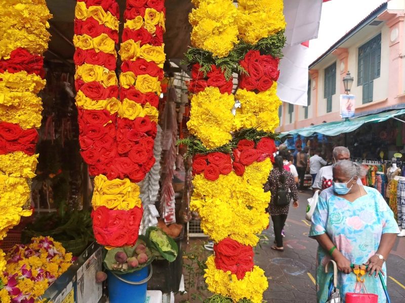 Singapore Private Tour - Colourful garlands at Little India