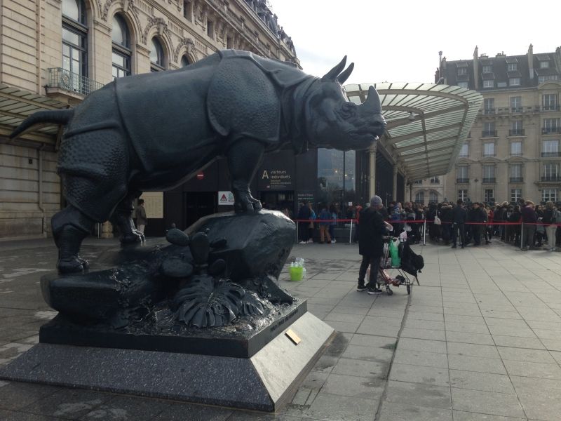 Paris Private Tour - Mr. Rhino, our meeting point