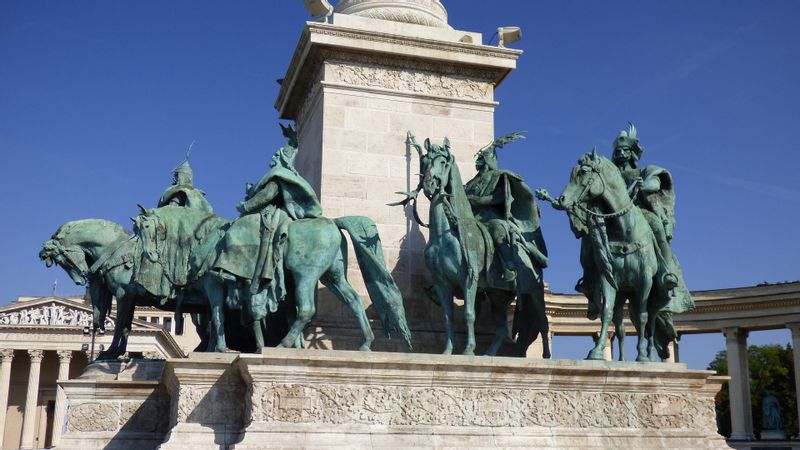 Budapest Private Tour - Heroes’ square