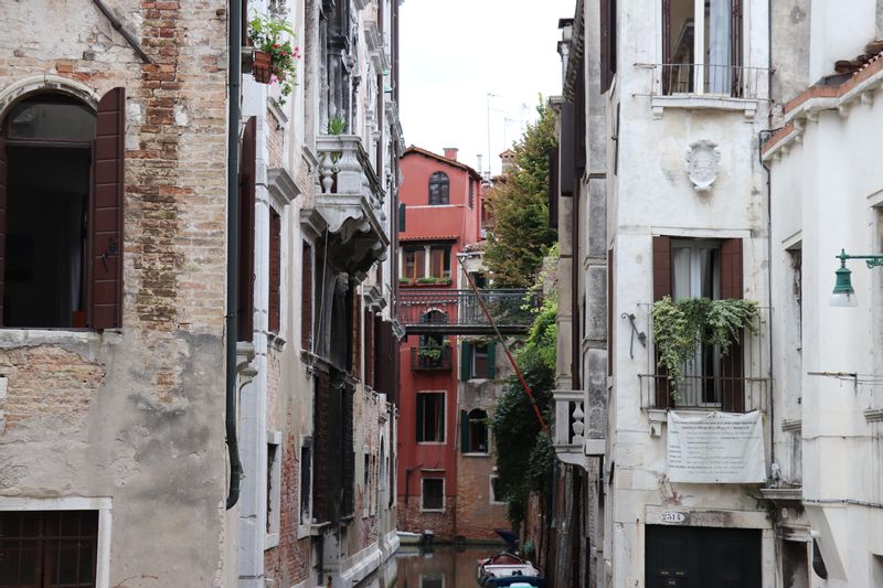 Veneto Private Tour - Highlights and hidden gems of Venice tour with Lucia