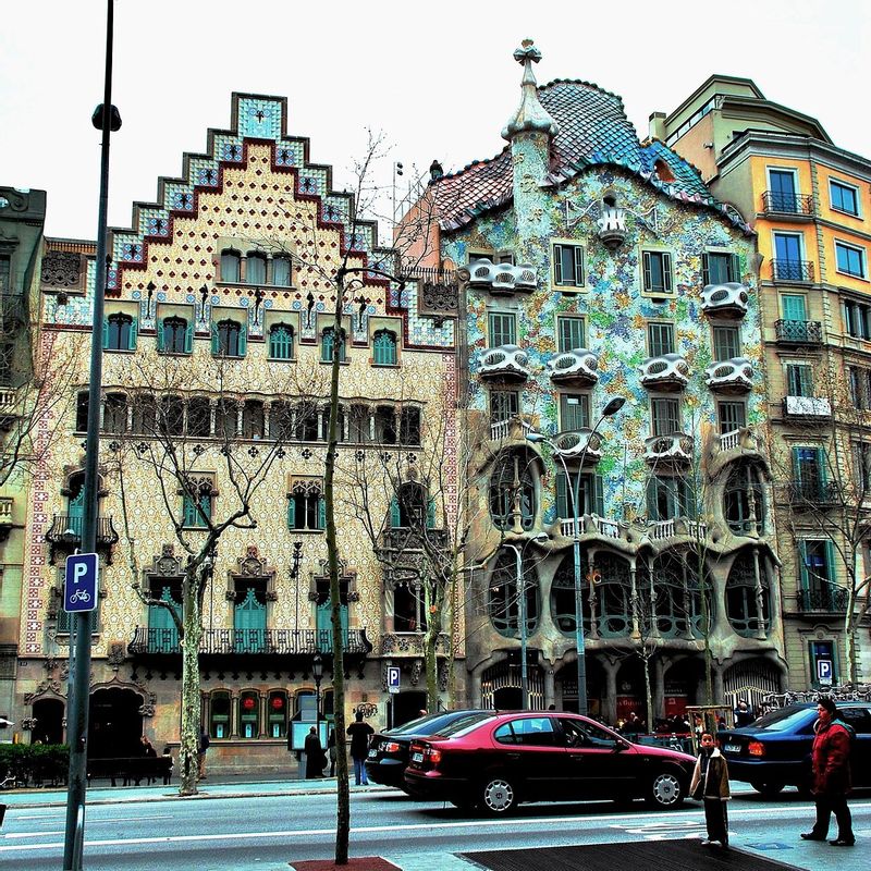 Barcelona Private Tour - Casa Atmaller and Casa Batlló