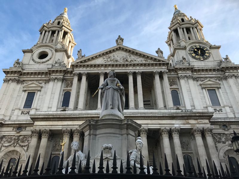 London Private Tour - West front of St Paul's Cathedral