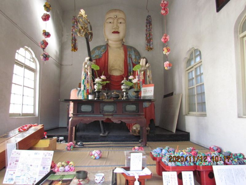 Ehime Private Tour - Enmanji Temple  (people pray for good match making)