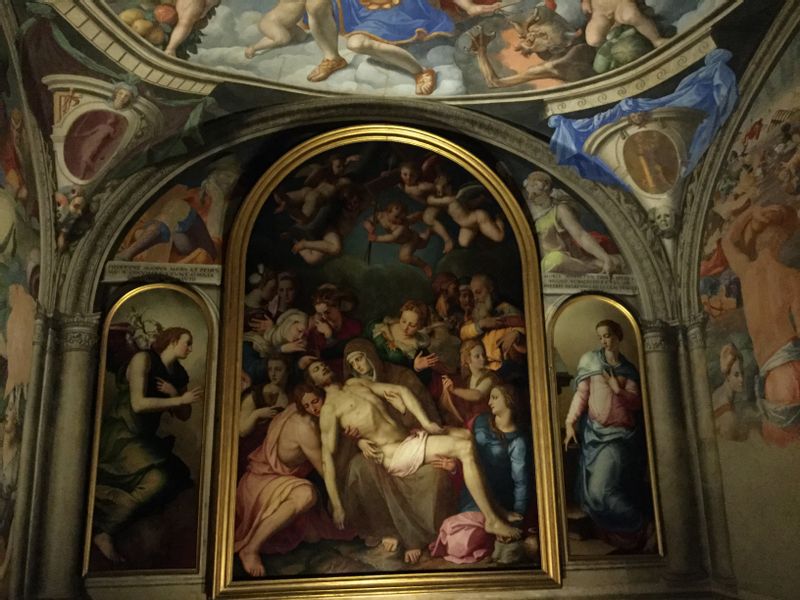 Florence Private Tour - Private Chapel inside Palazzo Vecchio with 16th-centuury frescoes and artwork.