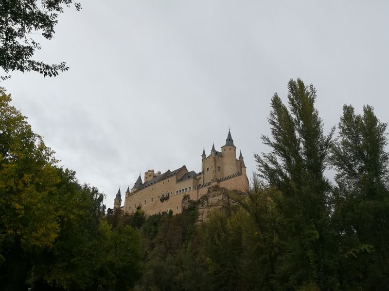 Segovia Private Tour - Alcázar