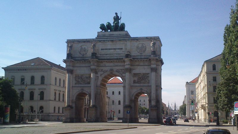 Munich Private Tour - Gate of Victory