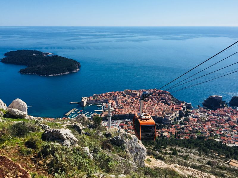 Dubrovnik Private Tour - The old town from mount Srđ / La vieille ville, vue depuis le mont Srđ