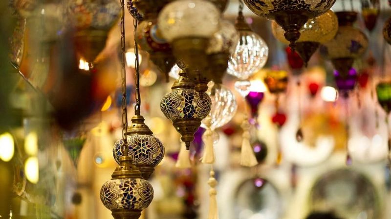 The dying art of bargaining in Istanbul's Grand Bazaar