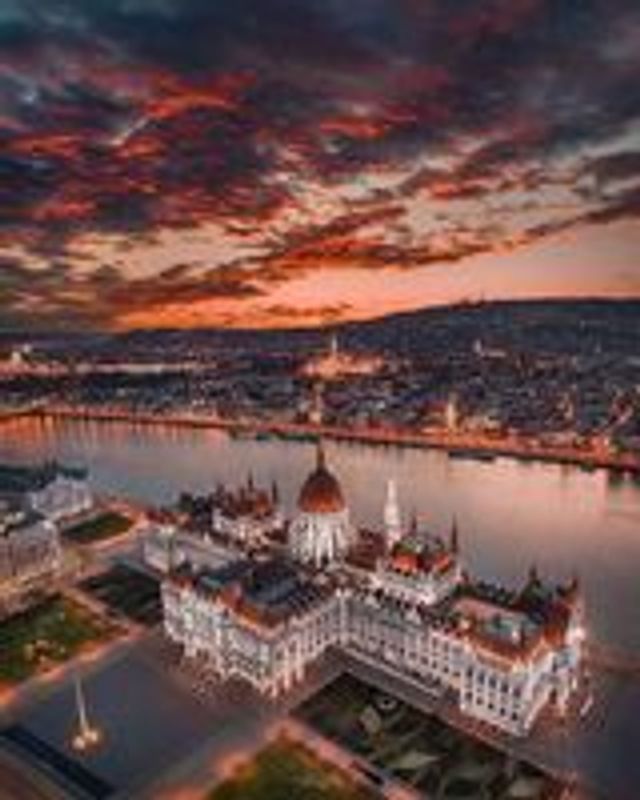 Budapest Private Tour - null