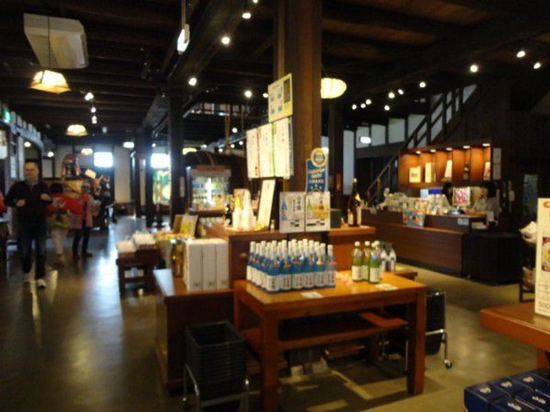 Kobe Private Tour - The Hakutsuru Sake Brewery Museum