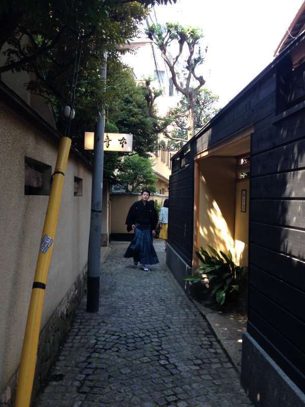 Tokyo Private Tour - Here comes a man in kimono