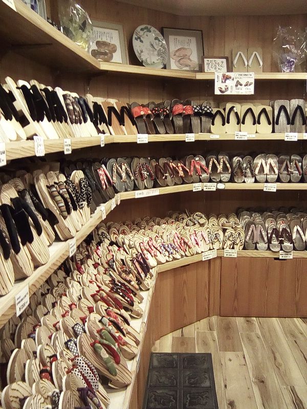 Fukuoka Private Tour - Make your own Geta(Japanese traditional shoes), believe me, it is pretty comfortable to walk.